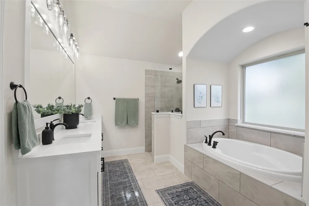 1109 Gonzollas Road Springtown, TX 76082