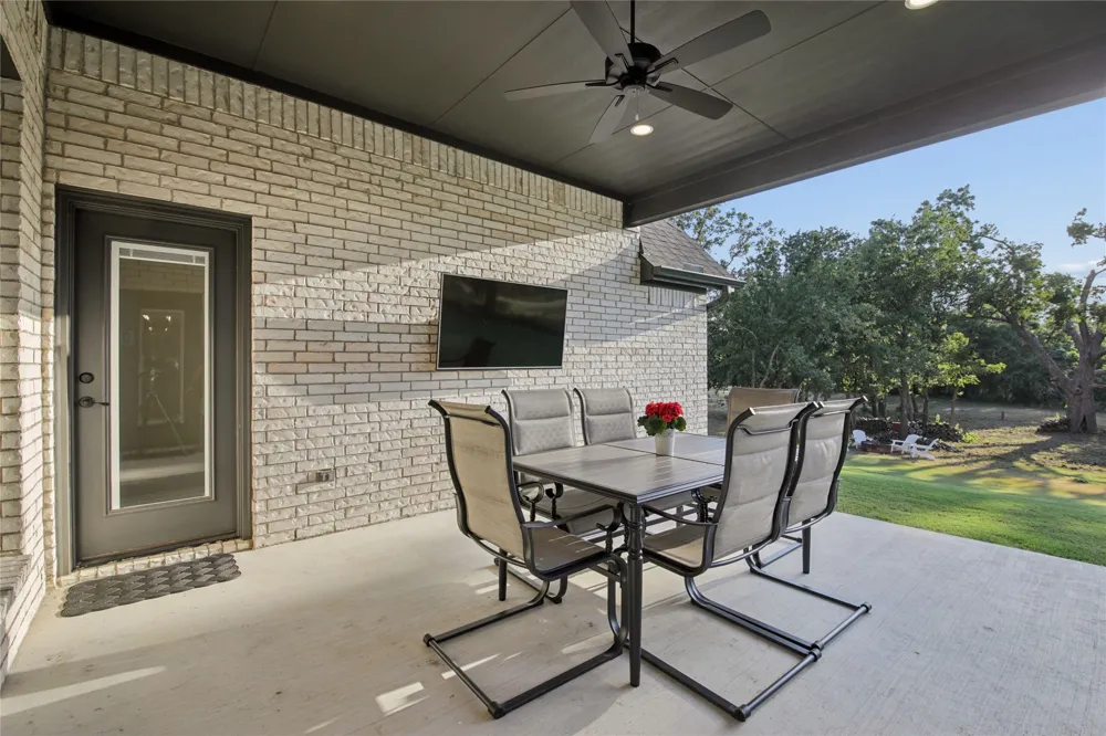 1109 Gonzollas Road Springtown, TX 76082