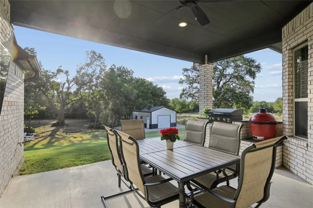 1109 Gonzollas Road Springtown, TX 76082