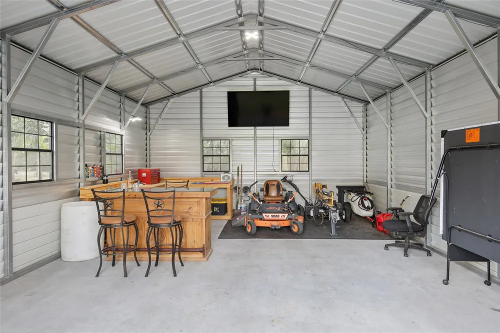 1109 Gonzollas Road Springtown, TX 76082