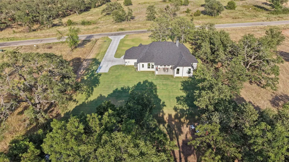 1109 Gonzollas Road Springtown, TX 76082