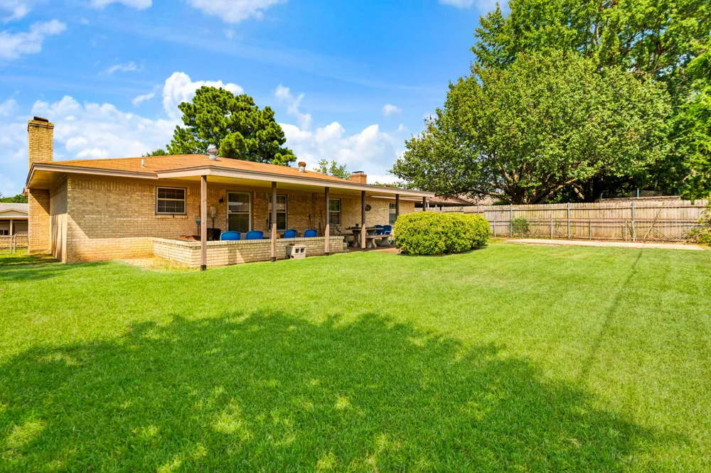 3450 Vagas Drive Paris, TX 75462
