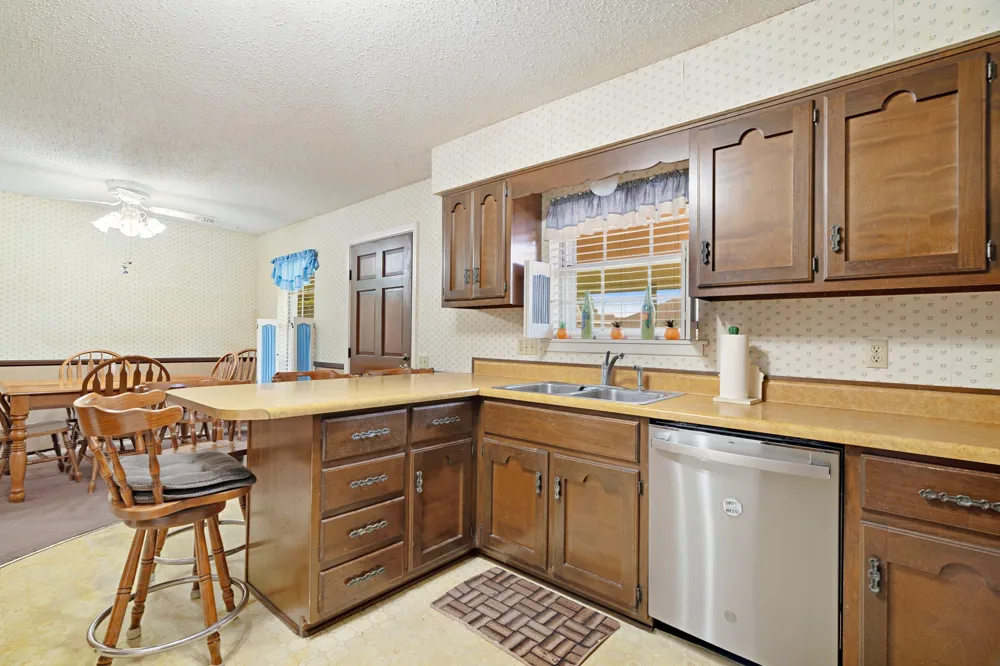3450 Vagas Drive Paris, TX 75462