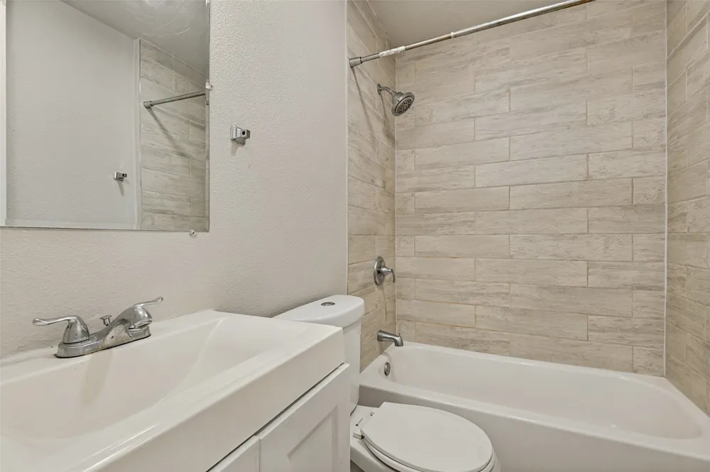 3221 Ridgeview Circle Irving, TX 75062