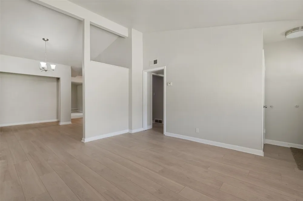 3221 Ridgeview Circle Irving, TX 75062