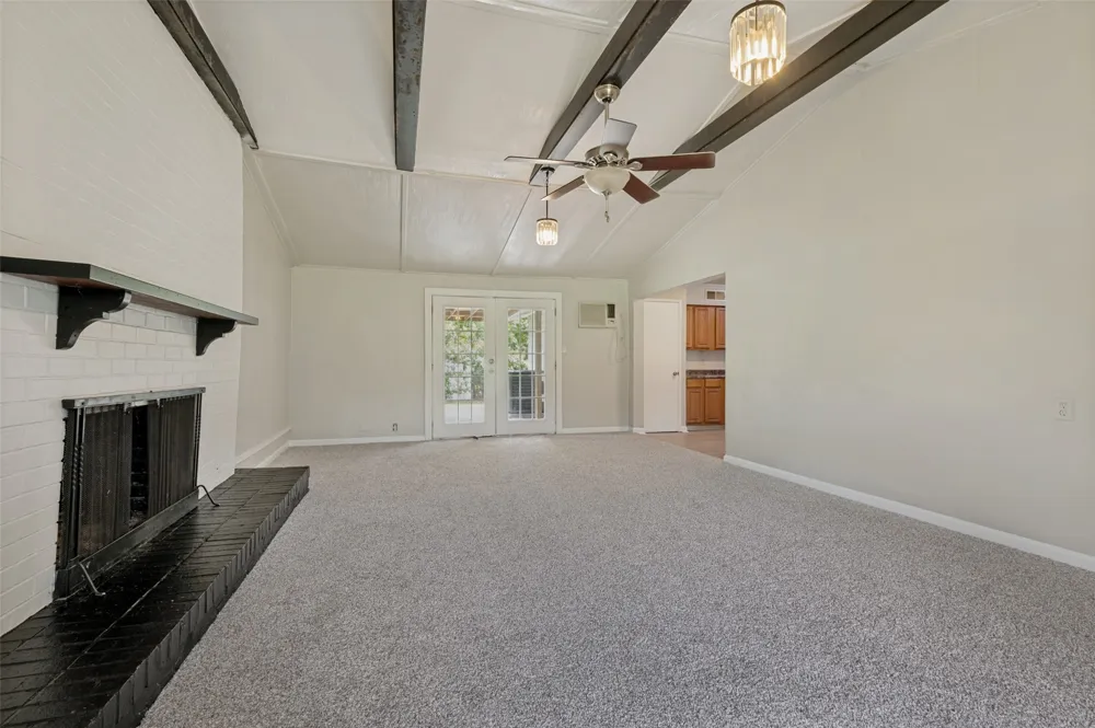 3221 Ridgeview Circle Irving, TX 75062