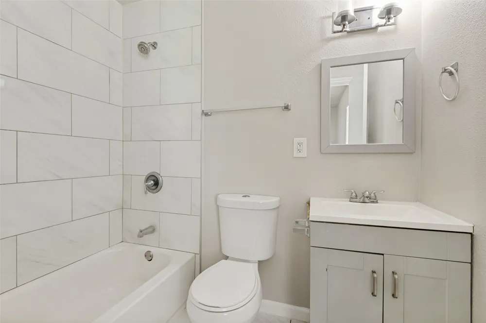 3221 Ridgeview Circle Irving, TX 75062