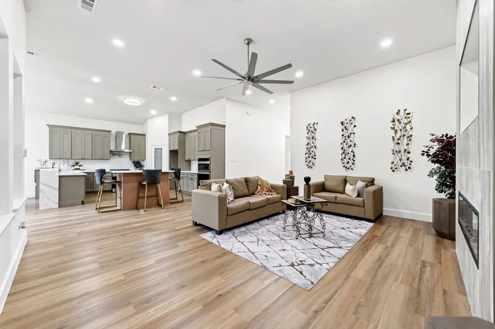 1250 Southfork Waxahachie, TX 75167