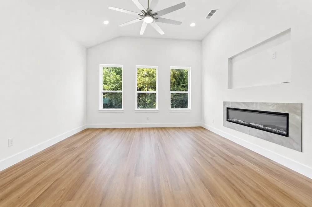 1250 Southfork Waxahachie, TX 75167