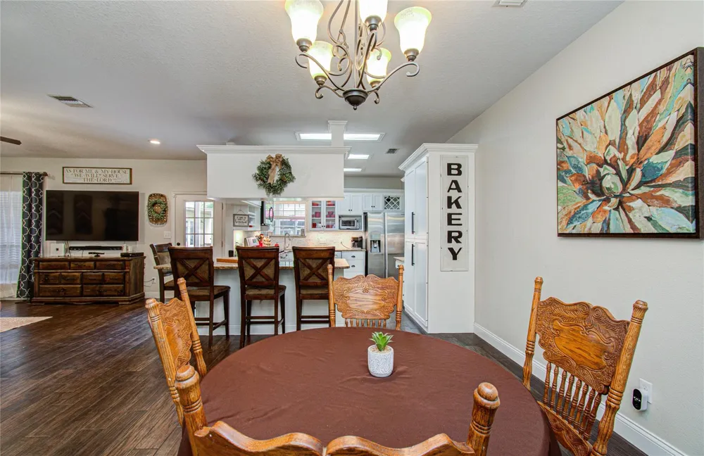 9501 Gene Street Needville, TX 77461