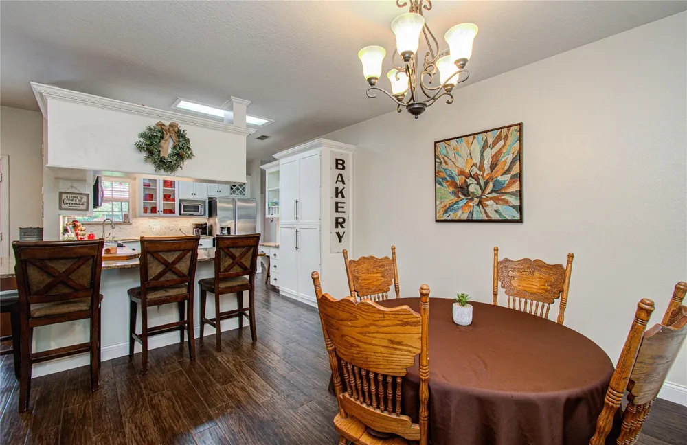 9501 Gene Street Needville, TX 77461