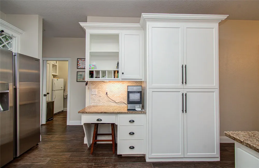 9501 Gene Street Needville, TX 77461