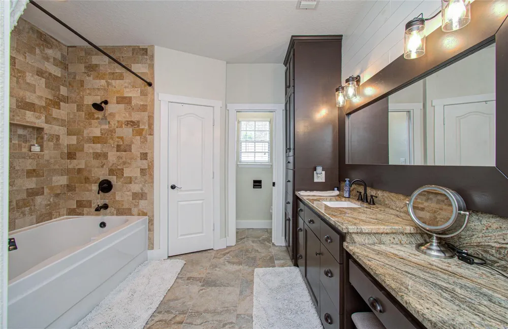 9501 Gene Street Needville, TX 77461
