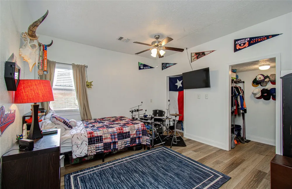 9501 Gene Street Needville, TX 77461