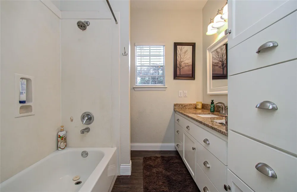 9501 Gene Street Needville, TX 77461