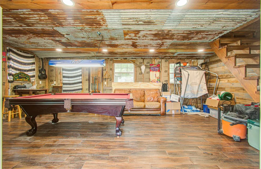 9501 Gene Street Needville, TX 77461