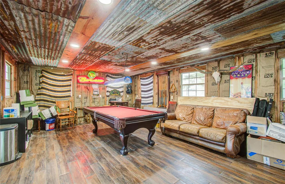 9501 Gene Street Needville, TX 77461