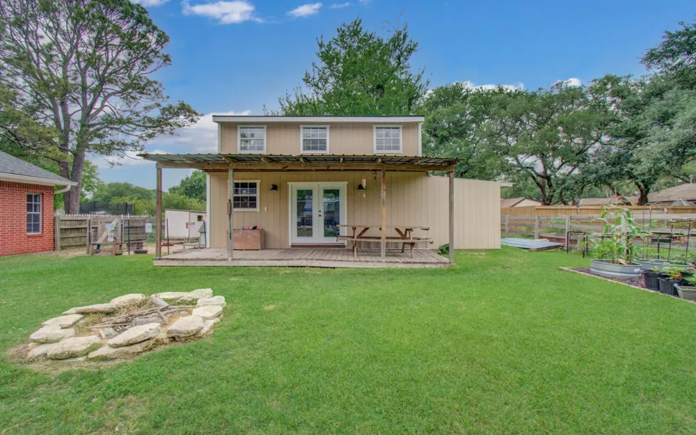 9501 Gene Street Needville, TX 77461