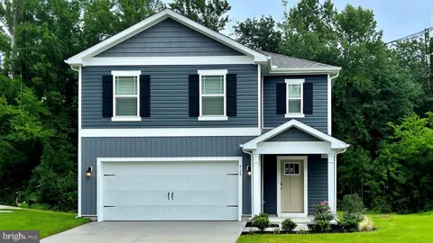 704 QUEENSBURY COURT