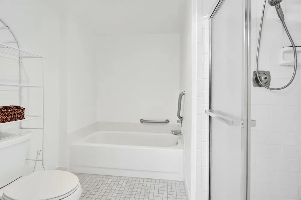 19 STRATFORD DRIVE E #Unit F Boynton Beach, FL 33436