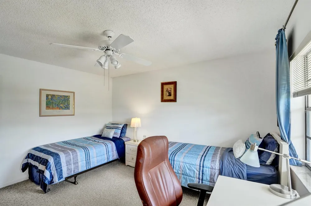 19 STRATFORD DRIVE E #Unit F Boynton Beach, FL 33436