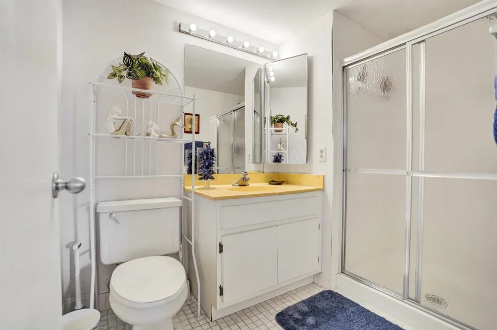 19 STRATFORD DRIVE E #Unit F Boynton Beach, FL 33436