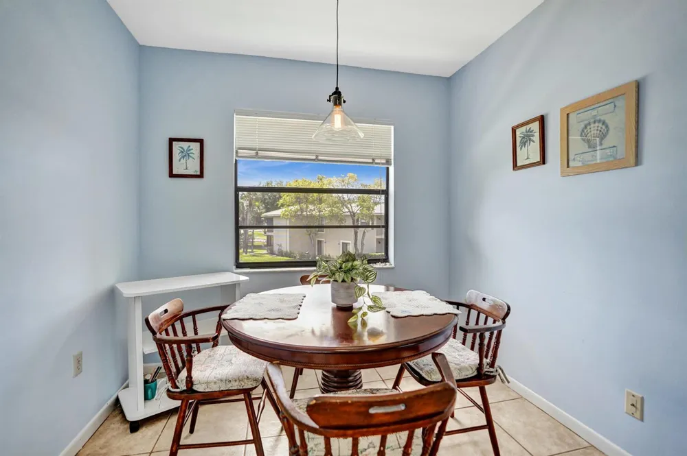 19 STRATFORD DRIVE E #Unit F Boynton Beach, FL 33436