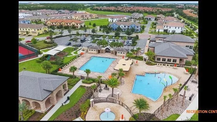 9999 EAGLE CREEK CENTER BOULEVARD Orlando, FL 32832