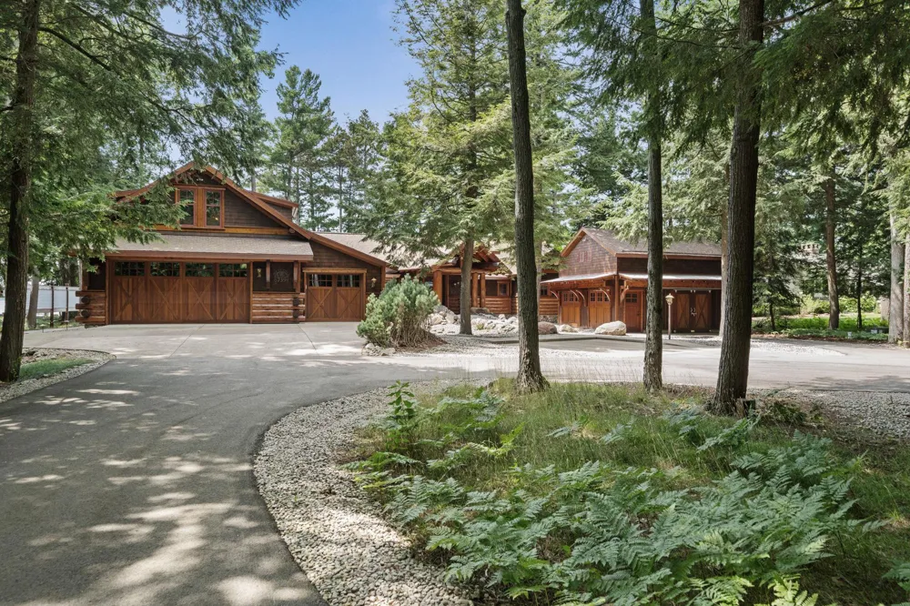 8739 Skegemog Point Road Whitewater Township, MI 49690
