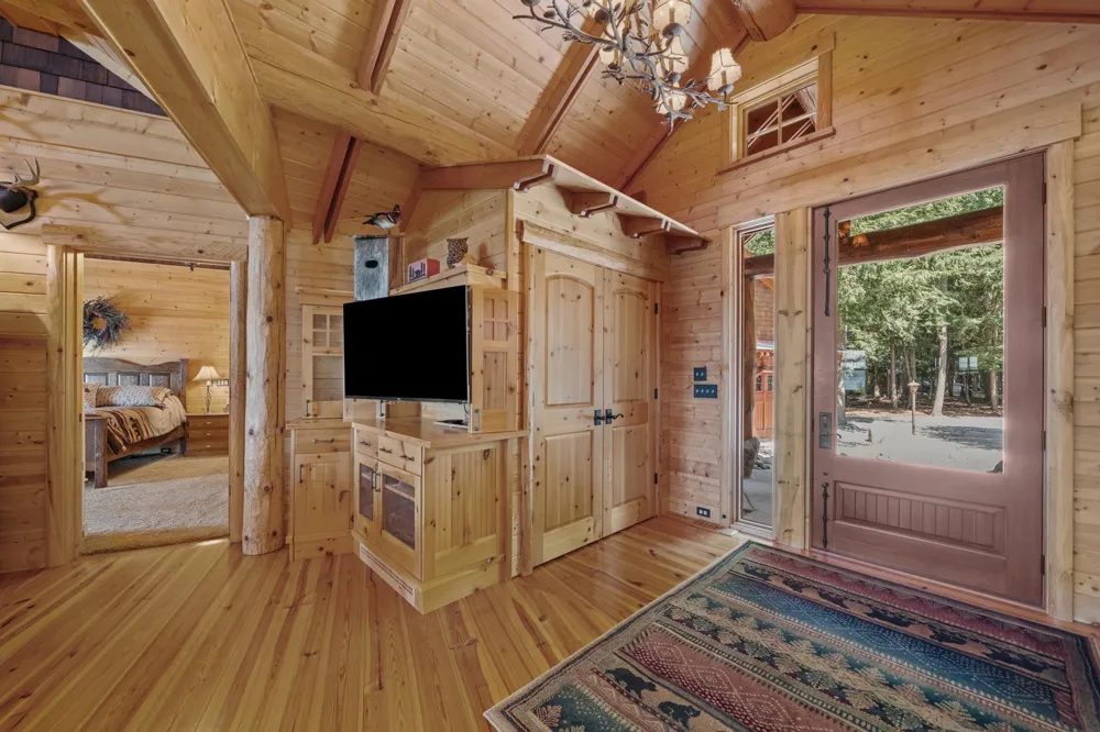 8739 Skegemog Point Road Whitewater Township, MI 49690