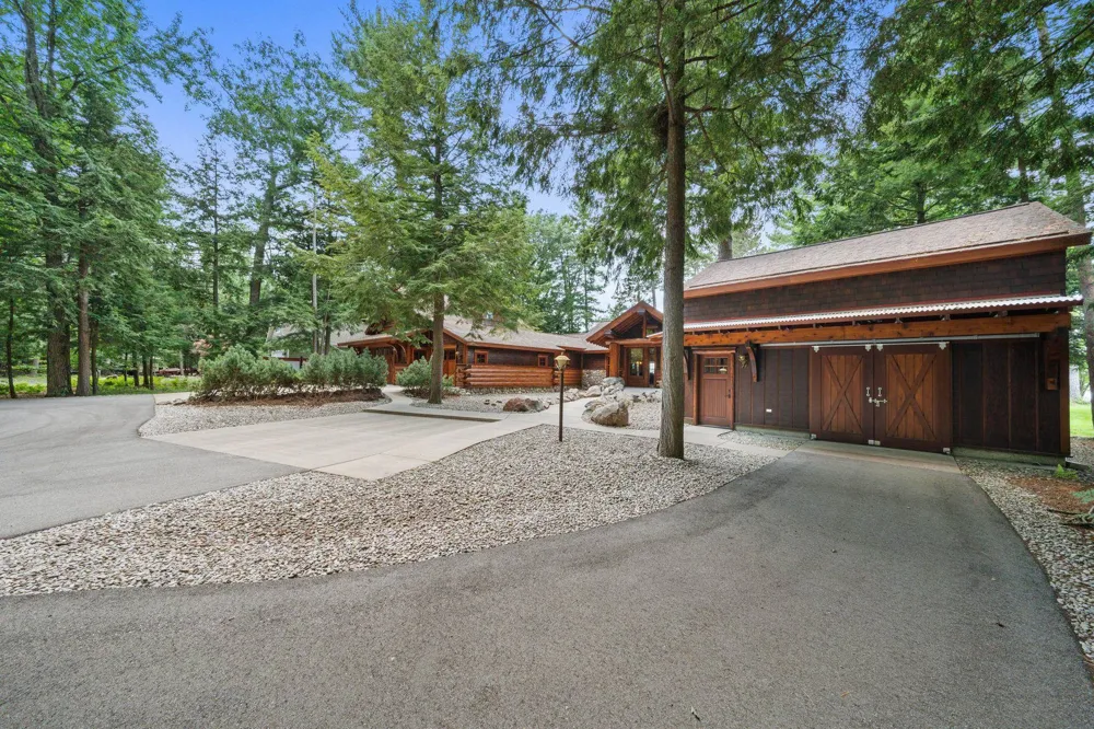 8739 Skegemog Point Road Whitewater Township, MI 49690