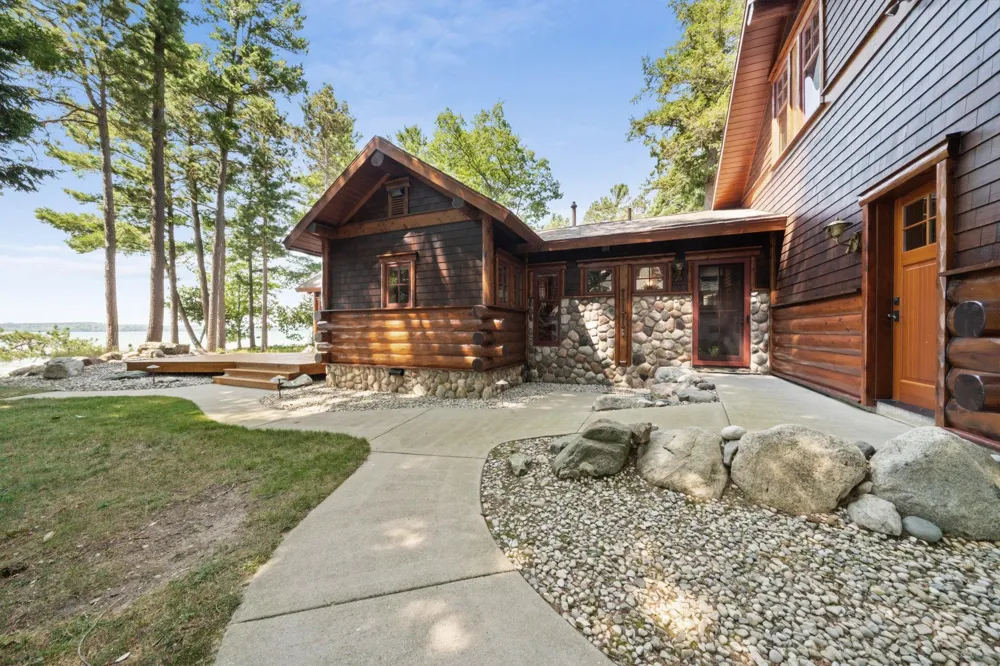 8739 Skegemog Point Road Whitewater Township, MI 49690