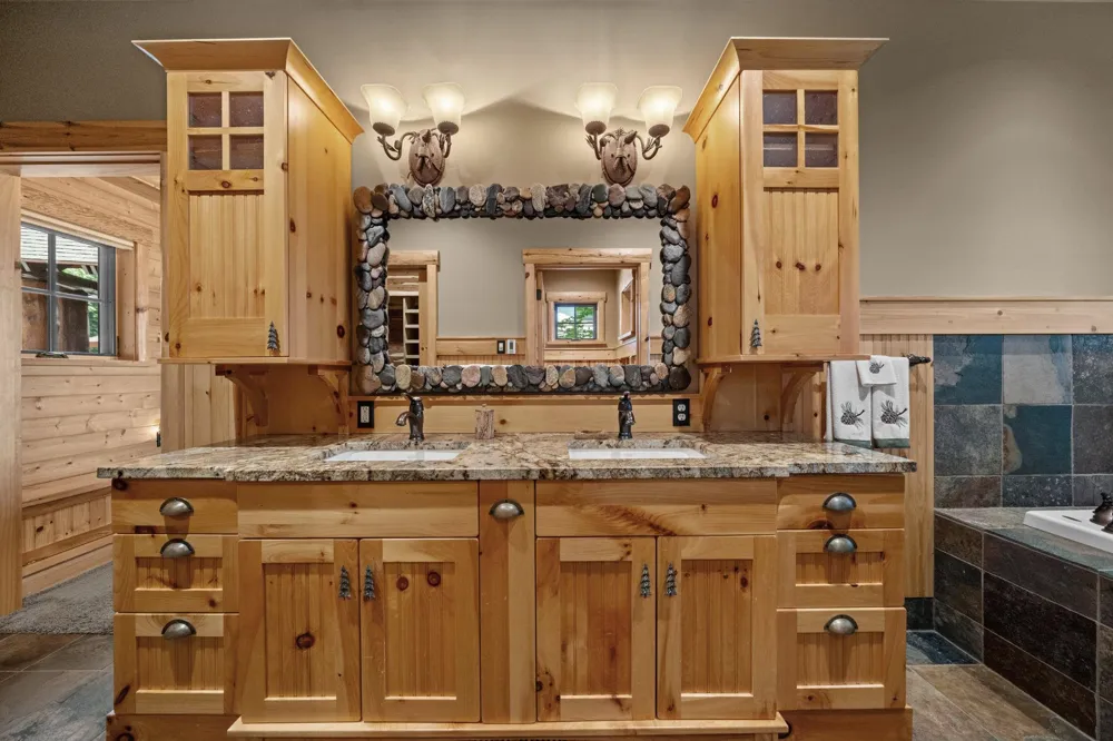 8739 Skegemog Point Road Whitewater Township, MI 49690