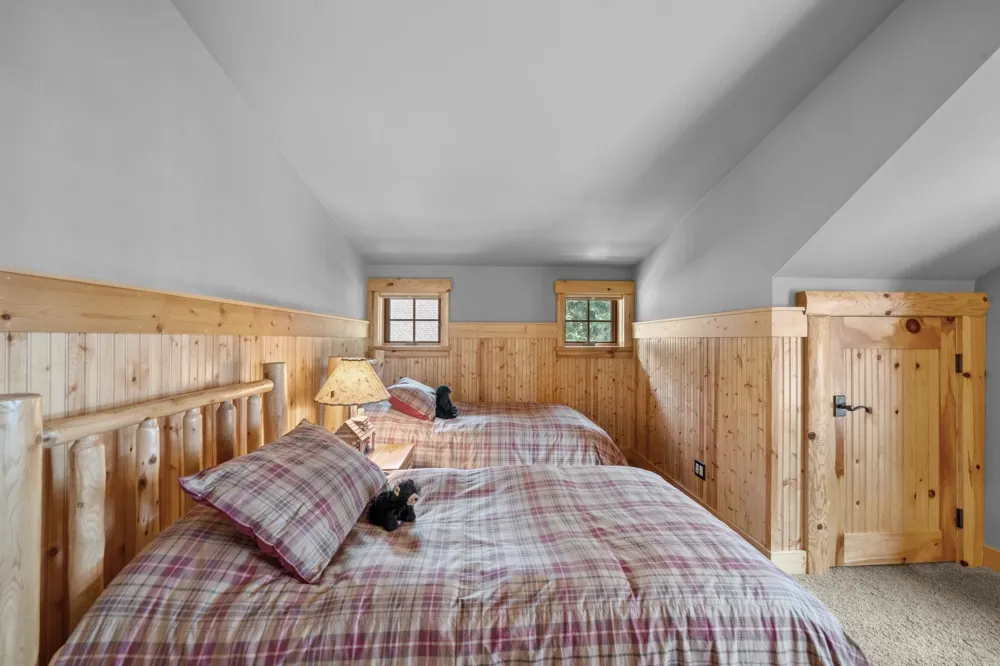 8739 Skegemog Point Road Whitewater Township, MI 49690