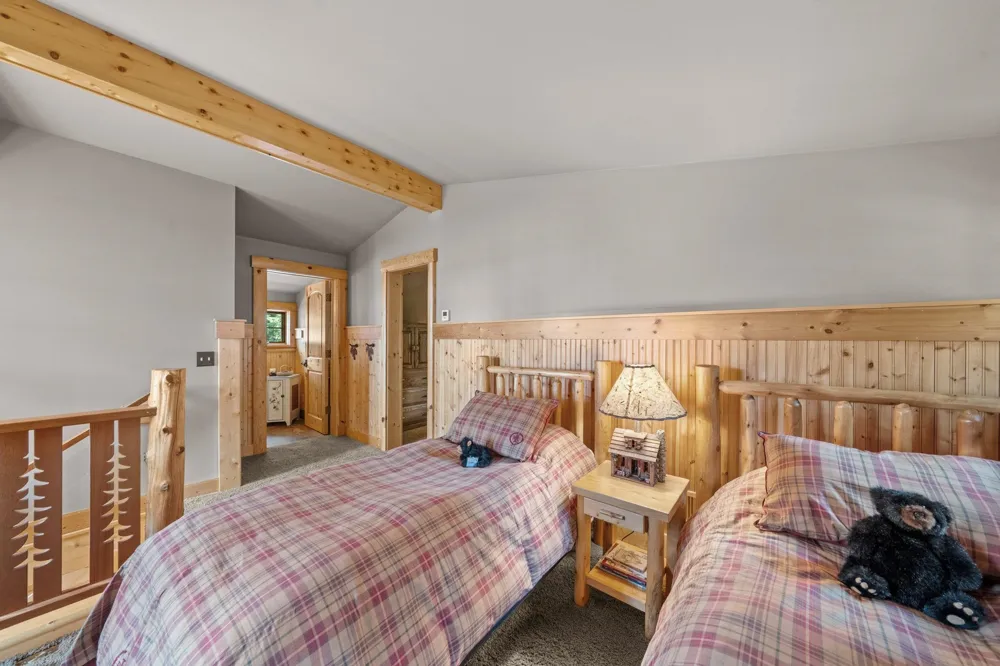 8739 Skegemog Point Road Whitewater Township, MI 49690