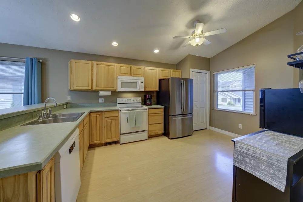 3947 Creekside Drive Garfield Charter Township, MI 49684