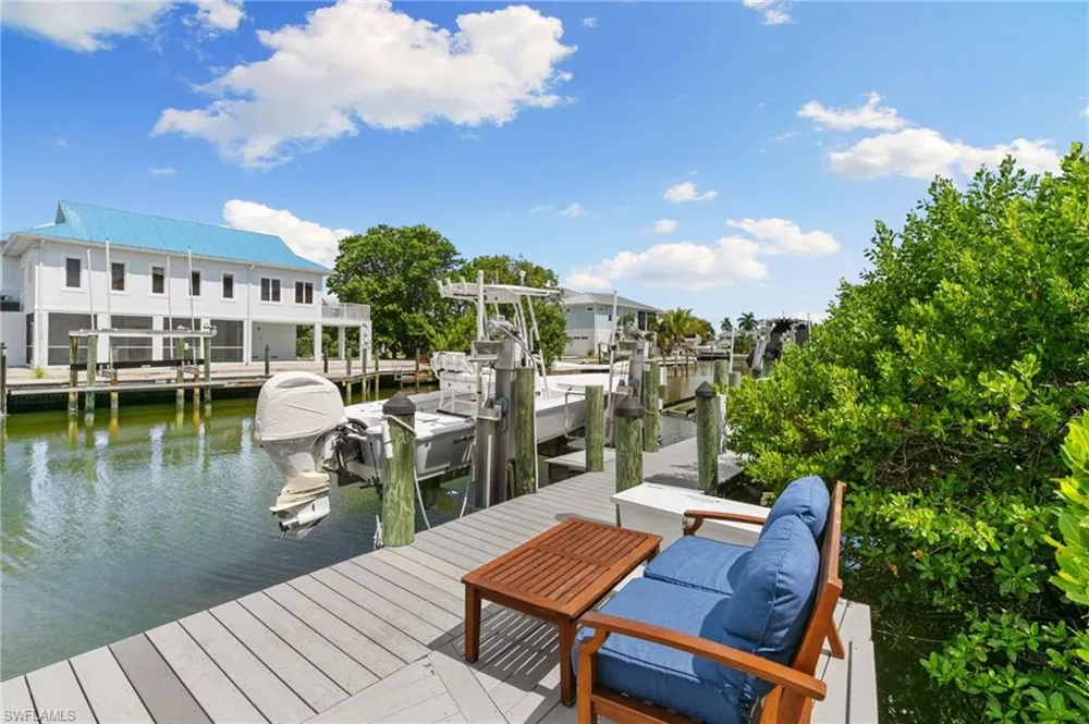 346 Angler Drive #1102 Goodland, FL 34140