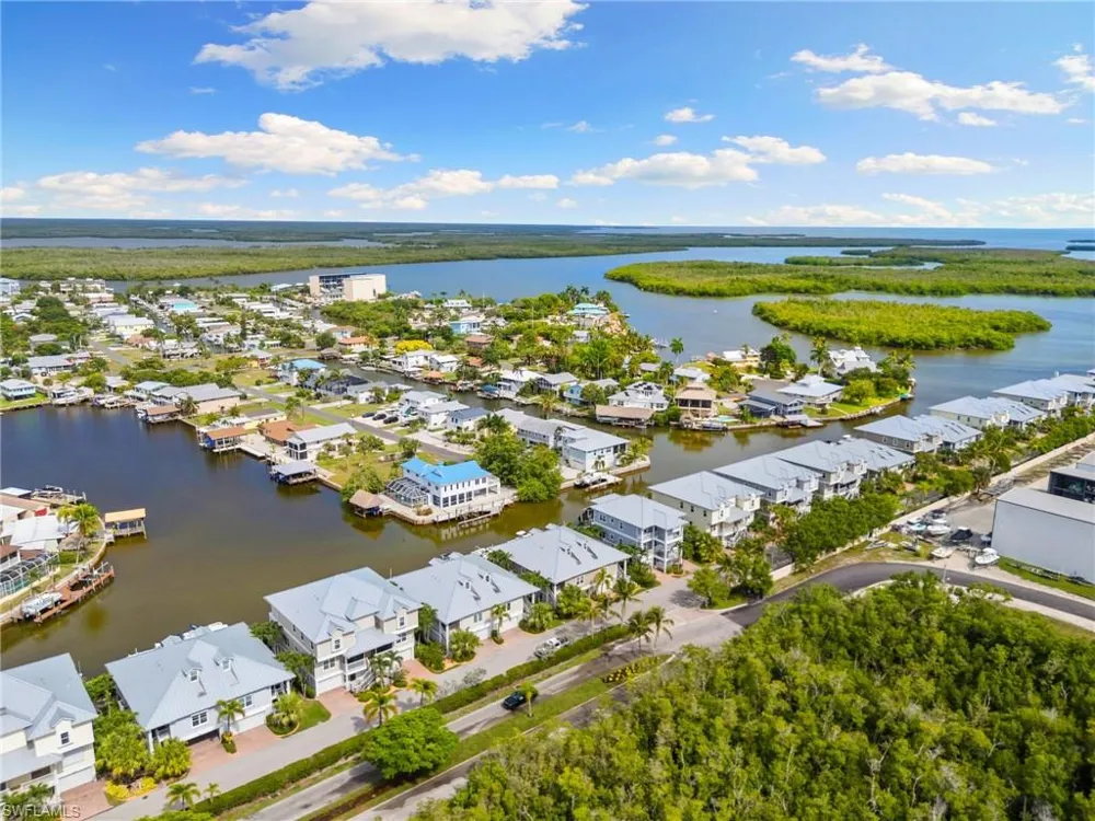 346 Angler Drive #1102 Goodland, FL 34140