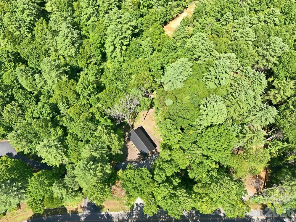 2272 Evans Road Hendersonville, NC 28739