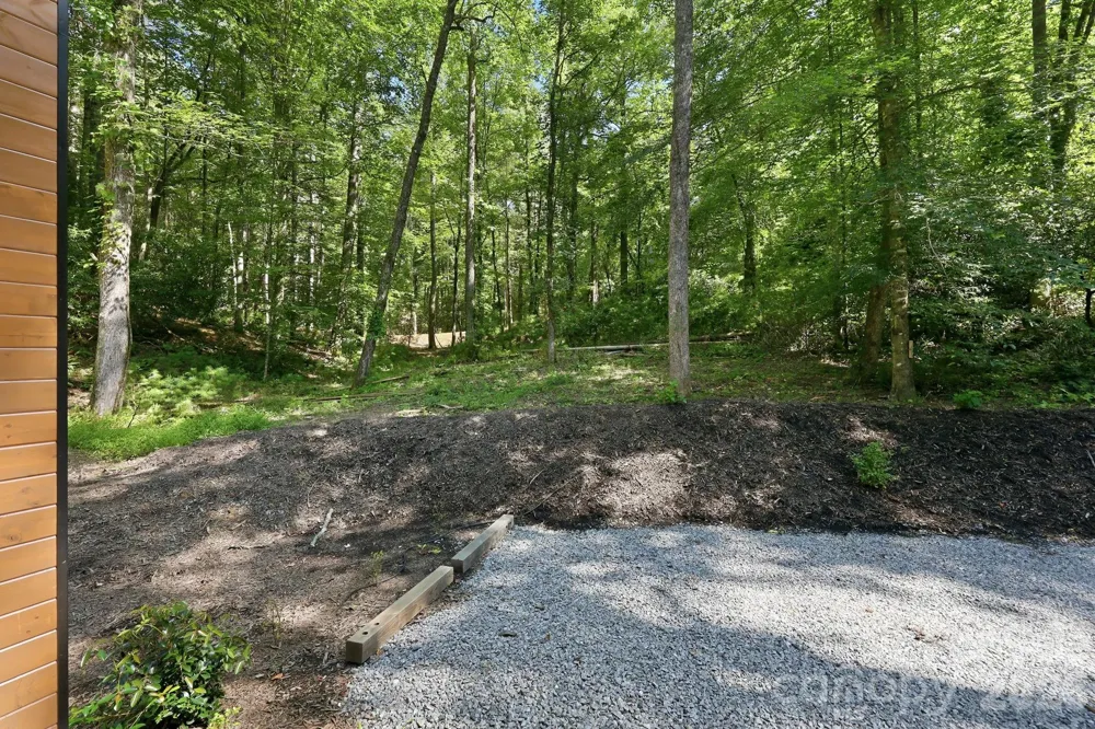 2272 Evans Road Hendersonville, NC 28739