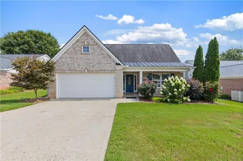 112 Clubhouse Drive