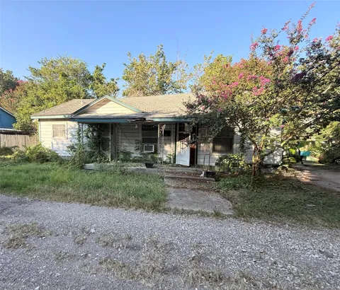1307 Forest Lane