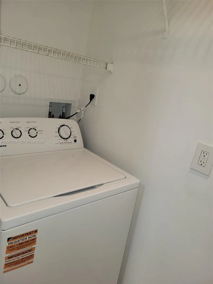 8075 NW 71st Ct Tamarac, FL 33321