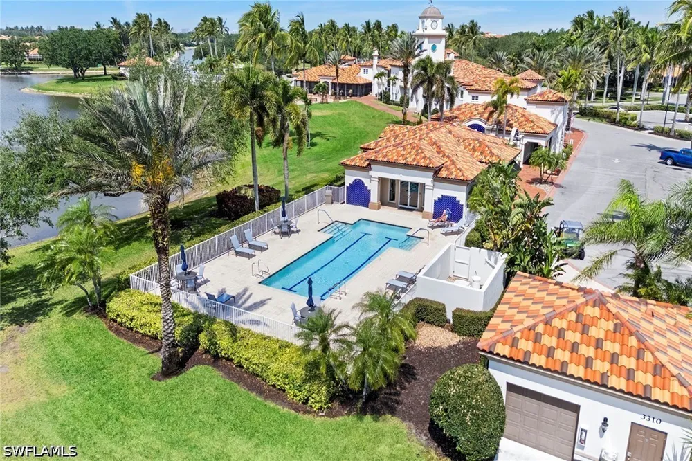 Andorra Cr Naples, FL 34109