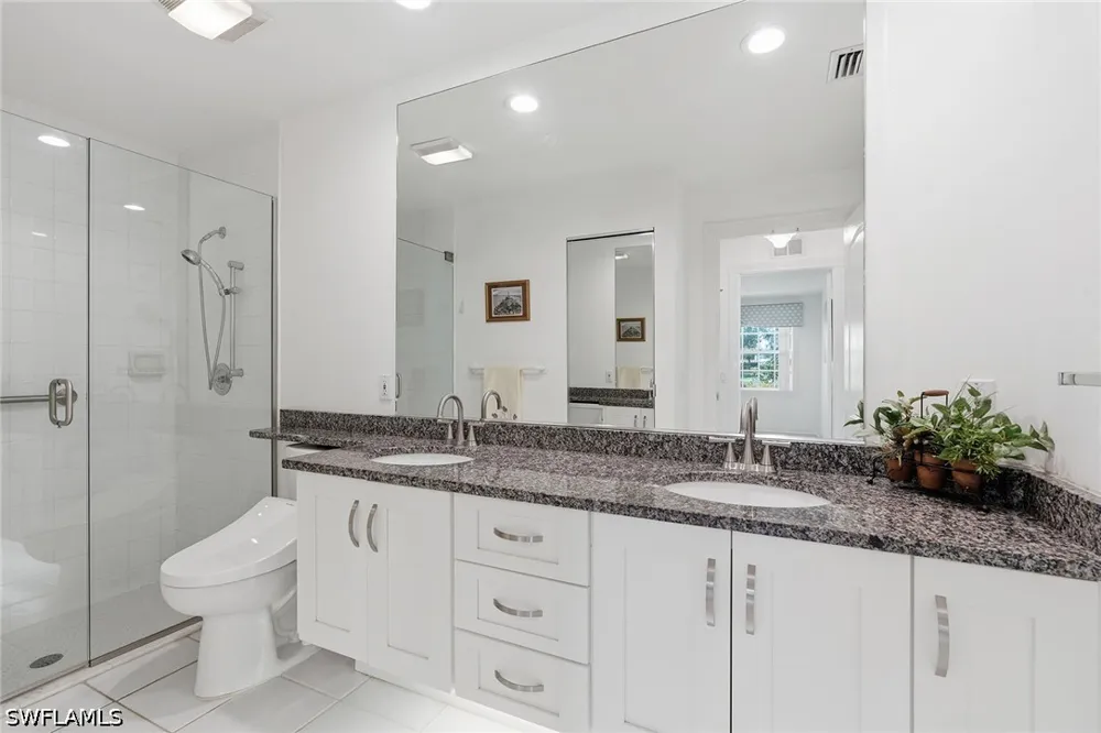 Andorra Cr Naples, FL 34109