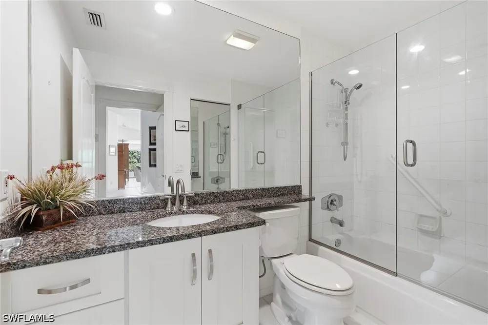 Andorra Cr Naples, FL 34109