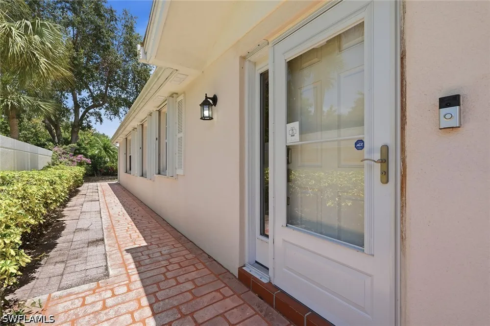 Andorra Cr Naples, FL 34109