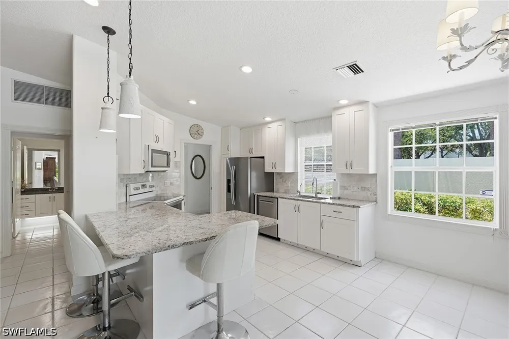 Andorra Cr Naples, FL 34109