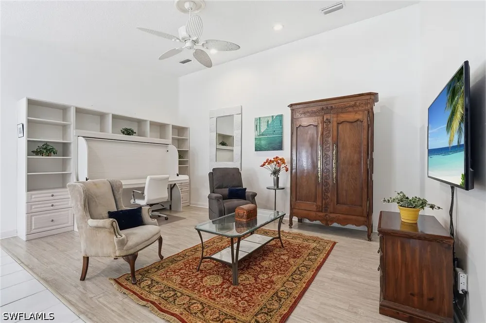 Andorra Cr Naples, FL 34109