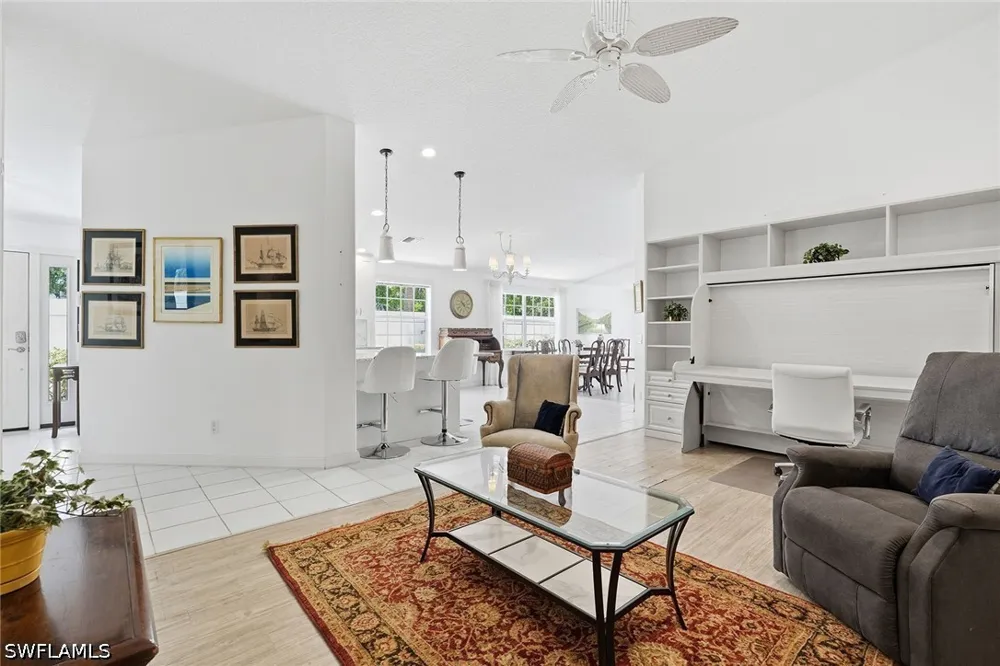 Andorra Cr Naples, FL 34109